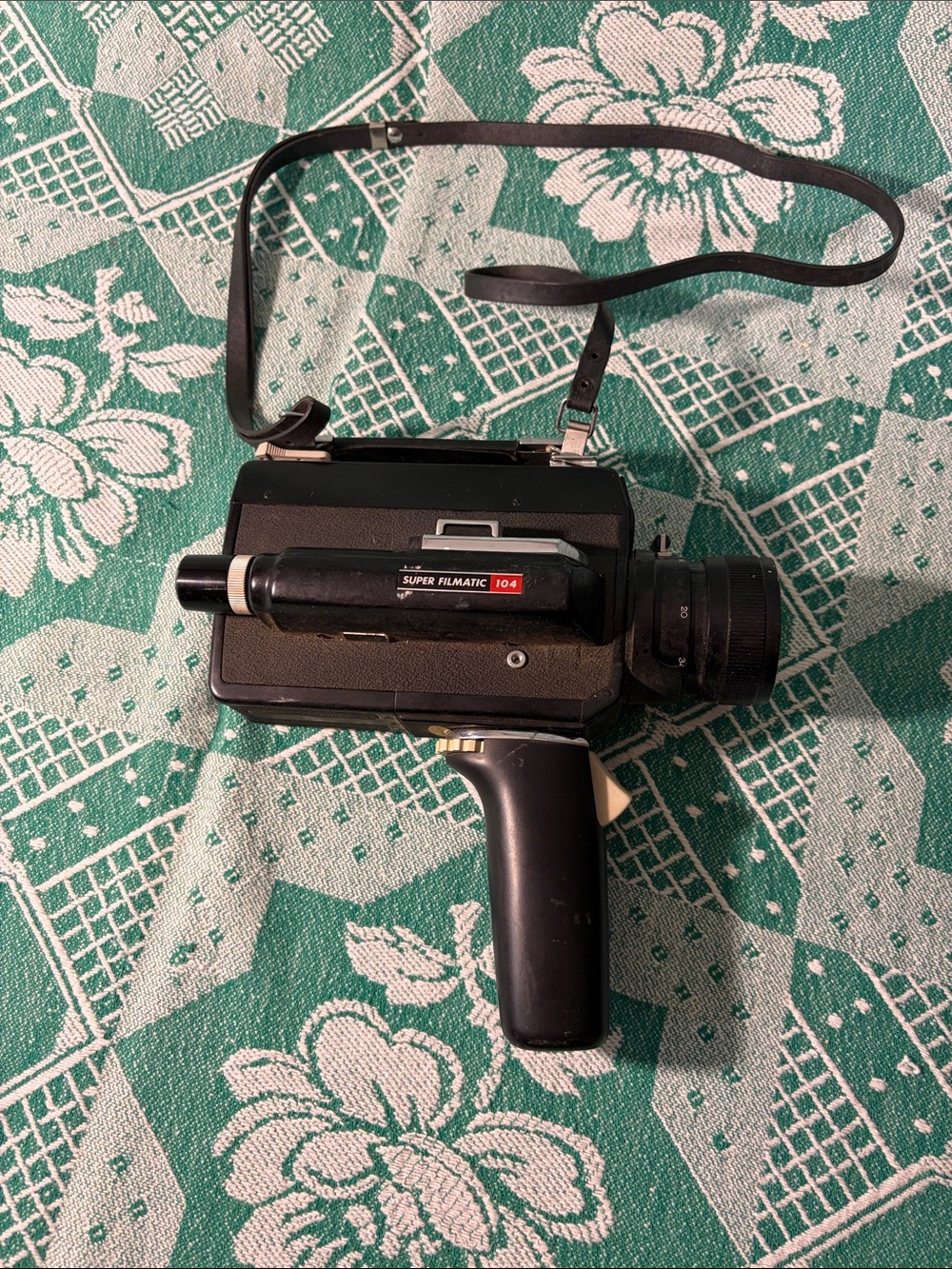 Honeywell Elmo Super Filmatic 104 Handheld Film Camera - Black